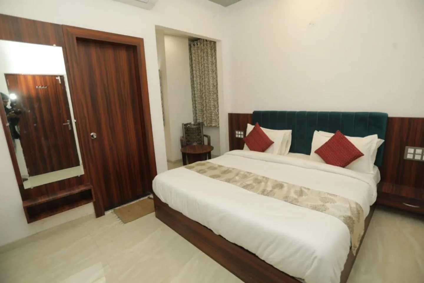 ***  Rajmoti Hotel & Restro 우다이푸르 인도